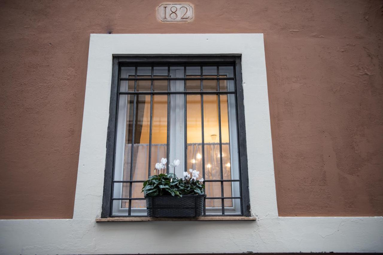 Apartmán Sweet Arco Farnese Řím Exteriér fotografie